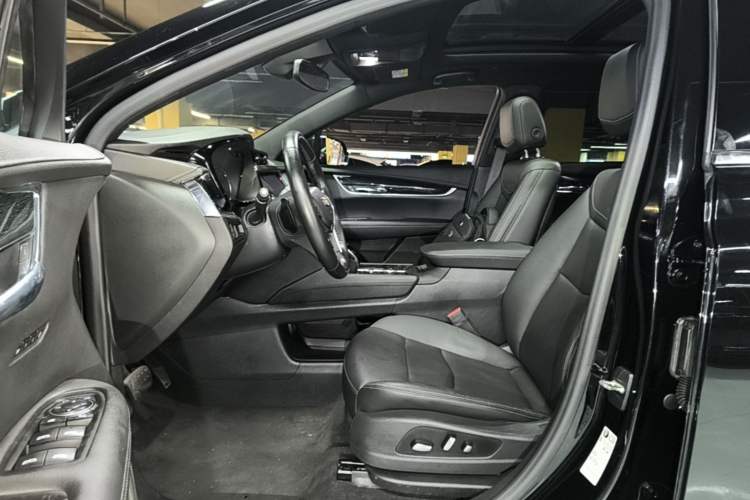 Used Cadillac XT5 2020 28T Luxury Version Driver Seat
