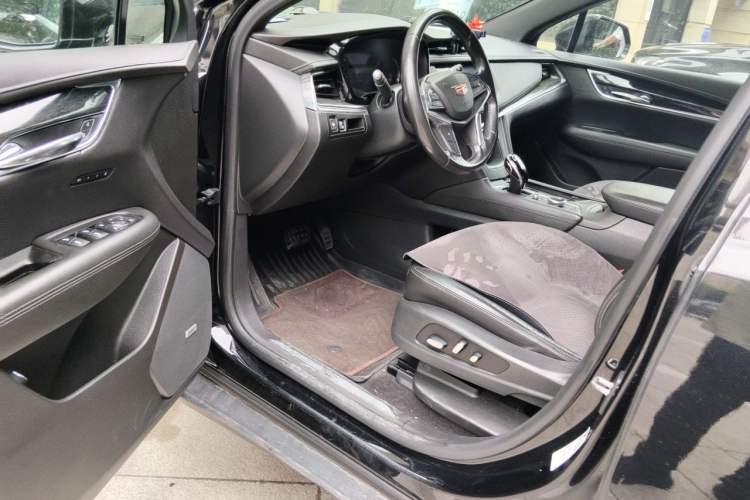 Used Cadillac XT5 2020 28T Luxury Version Driver Seat