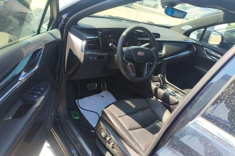 Used Cadillac XT5 2020 28T Luxury Version Driver Seat