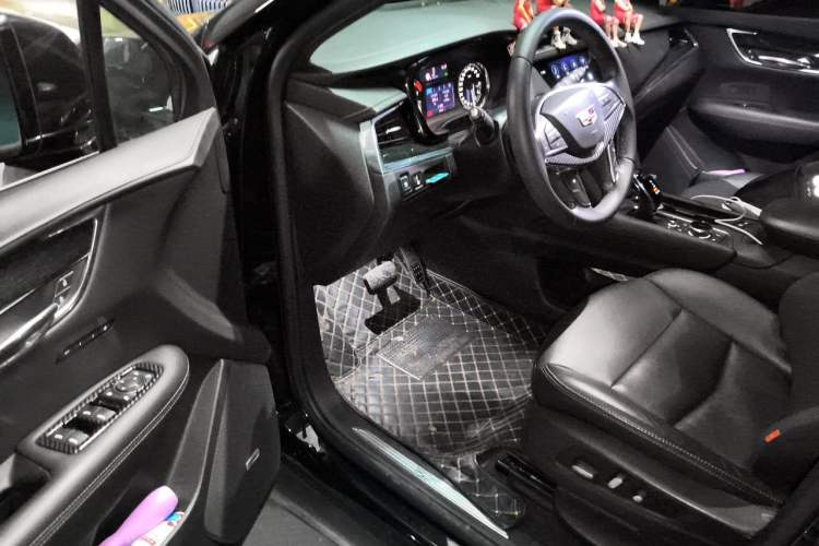 Used Cadillac XT5 2020 28T Luxury Version Driver Seat