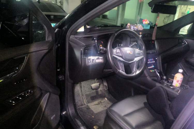 Used Cadillac XT5 2020 Revised Version 28T Luxury Edition Driver Seat