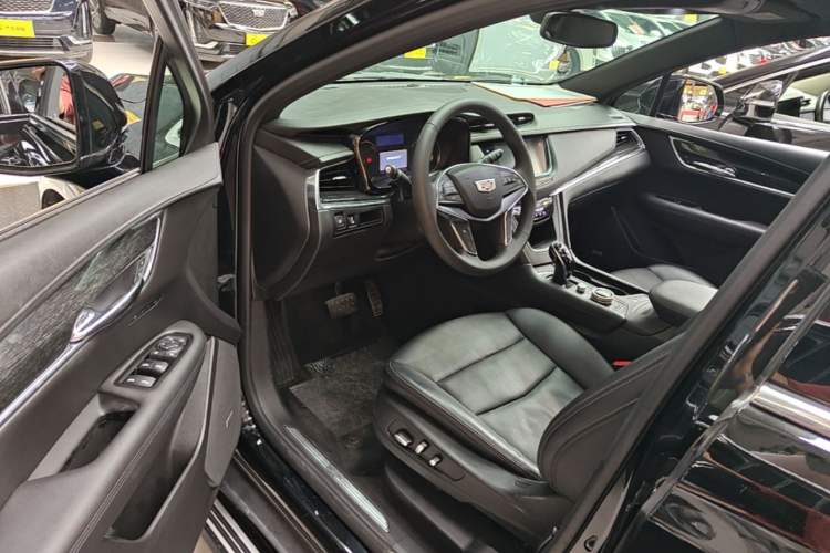 Used Cadillac XT5 2020 Revised Version 28T Luxury Edition Driver Seat