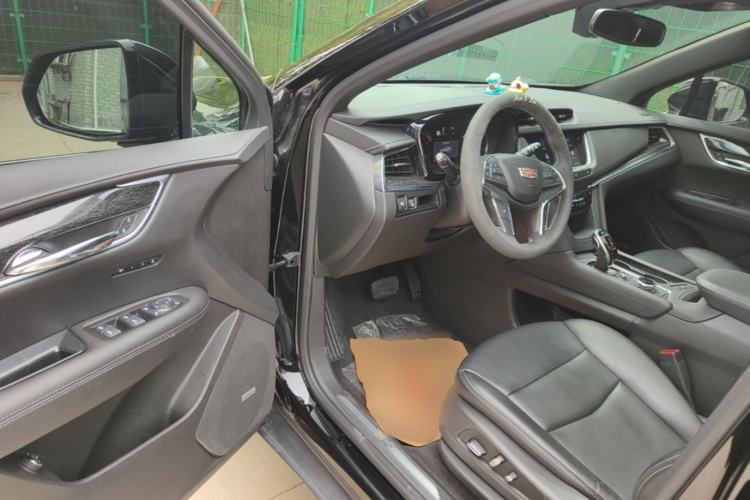 Used Cadillac XT5 2020 Revised Version 28T Luxury Edition Driver Seat