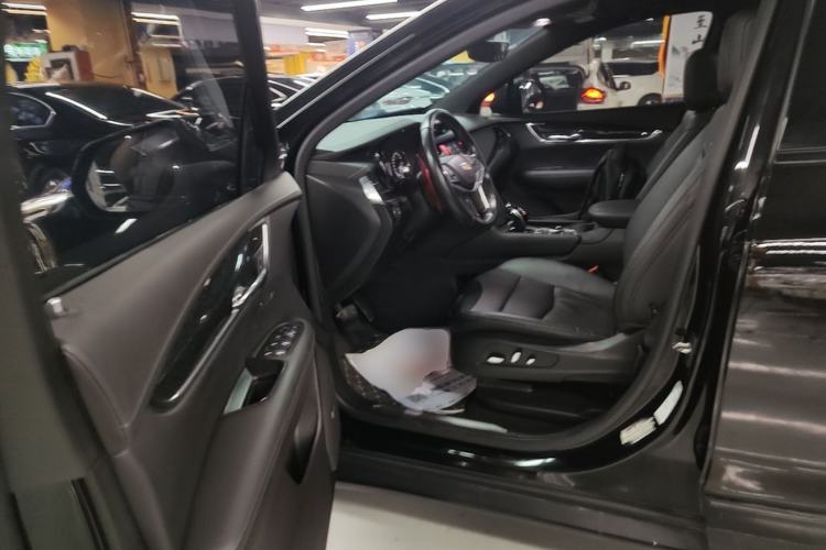 Used Cadillac XT5 2020 28T Luxury Version Driver Seat
