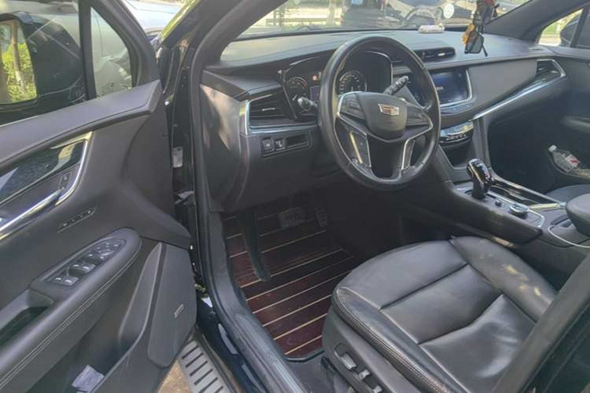 Used Cadillac XT5 2020 28T Luxury Version Driver Seat