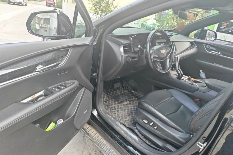 Used Cadillac XT5 2020 Revised Version 28T Luxury Edition Driver Seat