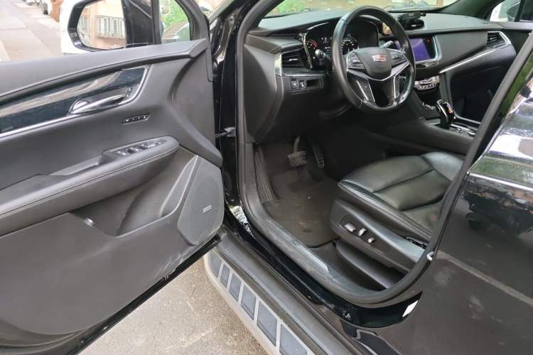 Used Cadillac XT5 2020 28T Luxury Version Driver Seat