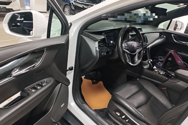 Used Cadillac XT5 2020 28T Luxury Version Driver Seat
