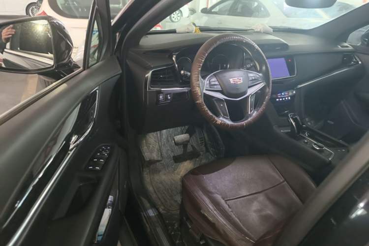 Used Cadillac XT5 2020 Revised Version 28T Luxury Edition Driver Seat