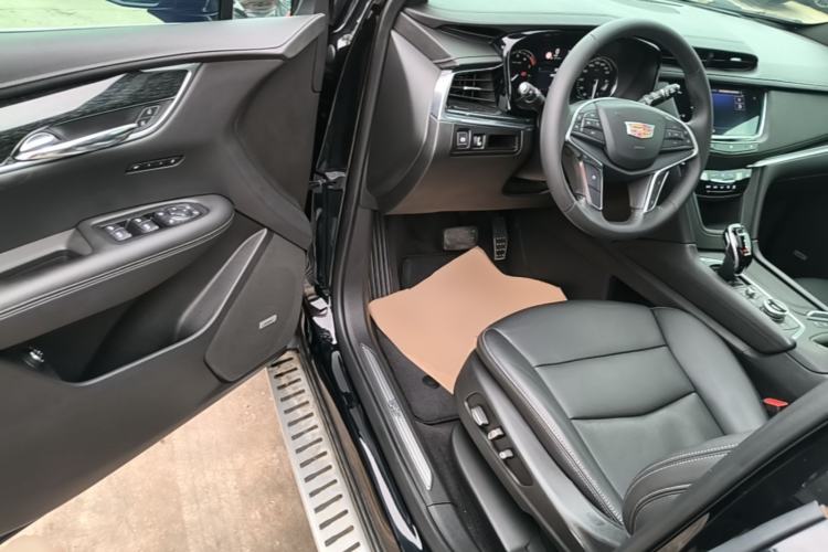 Used Cadillac XT5 2020 Revised Version 28T Luxury Edition Driver Seat