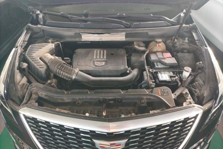 Used Cadillac XT5 2020 28T Luxury Version Engine Bay