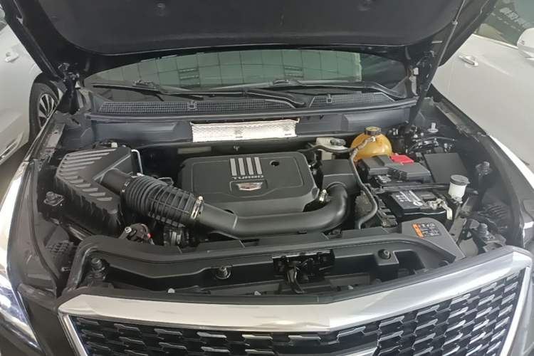 Used Cadillac XT5 2020 28T Luxury Version Engine Bay