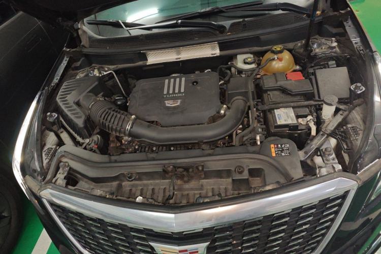 Used Cadillac XT5 2020 Revised Version 28T Luxury Edition Engine Bay