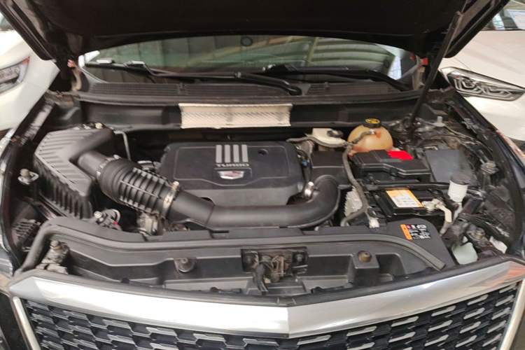 Used Cadillac XT5 2020 Revised Version 28T Luxury Edition Engine Bay