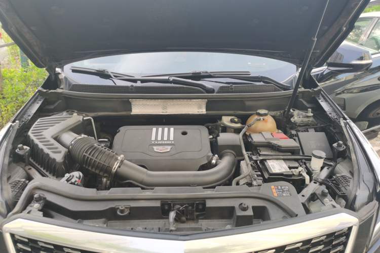 Used Cadillac XT5 2020 28T Luxury Version Engine Bay