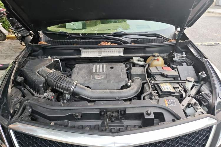 Used Cadillac XT5 2020 Facelift 28T All-Wheel-Drive Platinum Sport Edition Engine Bay