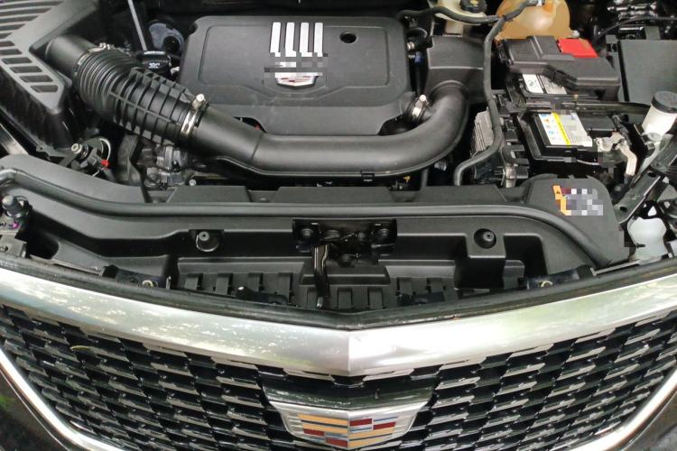 Used Cadillac XT5 2020 28T Tech Edition Engine Bay