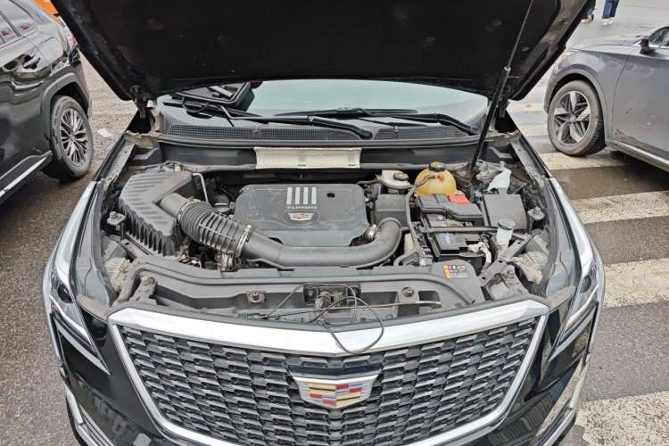 Used Cadillac XT5 2020 Revised Version 28T Luxury Edition Engine Bay
