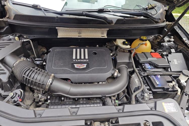 Used Cadillac XT5 2020 Revised Version 28T Luxury Edition Engine Bay