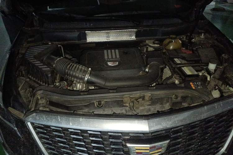 Used Cadillac XT5 2020 28T Luxury Version Engine Bay