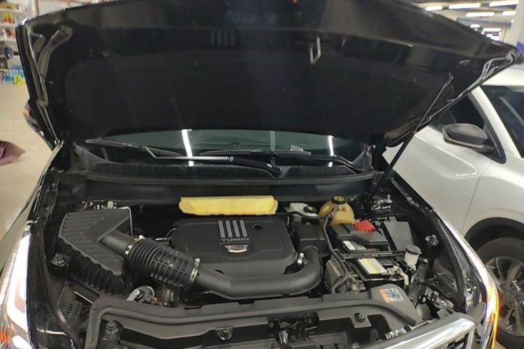 Used Cadillac XT5 2020 28T Four-Wheel Drive Tech Version Engine Bay