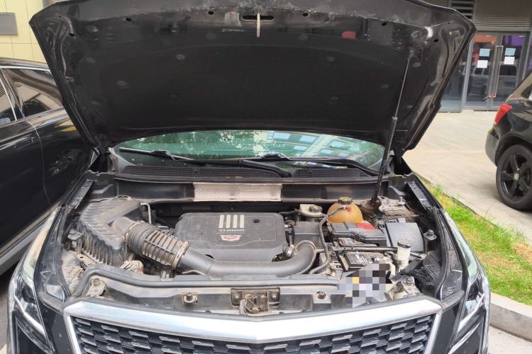Used Cadillac XT5 2020 28T Luxury Version Engine Bay