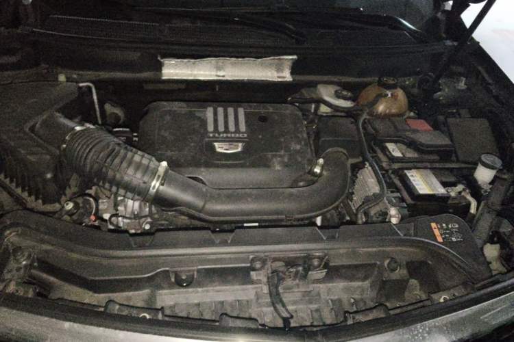 Used Cadillac XT5 2020 28T Luxury Version Engine Bay