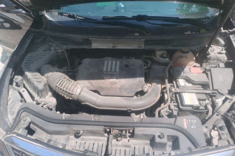 Used Cadillac XT5 2020 Revised Version 28T Tech Edition Engine Bay
