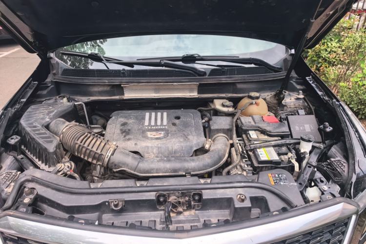 Used Cadillac XT5 2020 28T Tech Edition Engine Bay