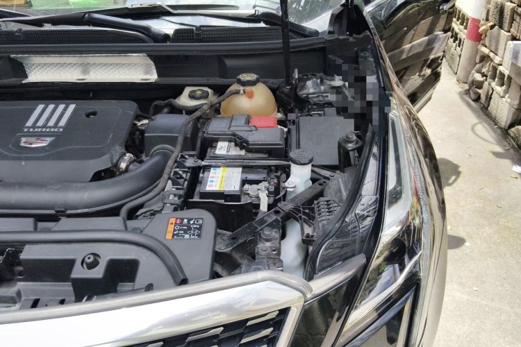 Used Cadillac XT5 2020 Revised Version 28T Luxury Edition Engine Bay Left