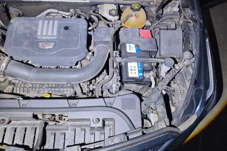 Used Cadillac XT5 2020 28T Luxury Version Engine Bay Left