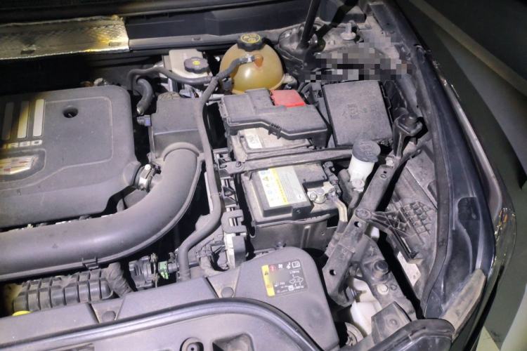 Used Cadillac XT5 2020 28T Four-Wheel Drive Tech Version Engine Bay Left