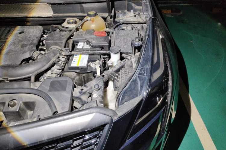 Used Cadillac XT5 2020 28T Luxury Version Engine Bay Left