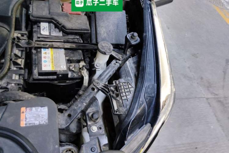 Used Cadillac XT5 2020 28T Luxury Version Engine Bay Left