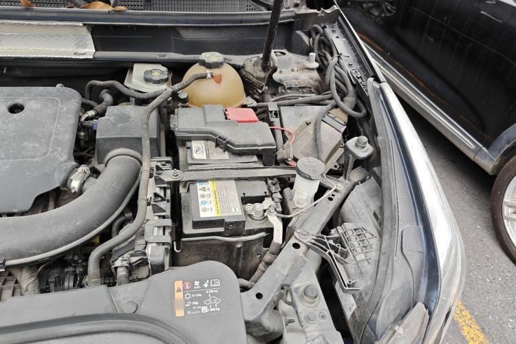 Used Cadillac XT5 2020 Revised Version 28T Four-Wheel Drive Luxury Edition Engine Bay Left