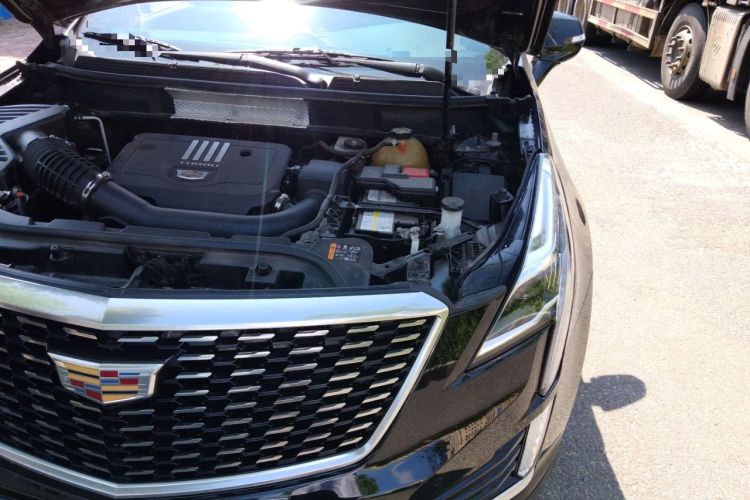 Used Cadillac XT5 2020 Revised Version 28T Luxury Edition Engine Bay Left