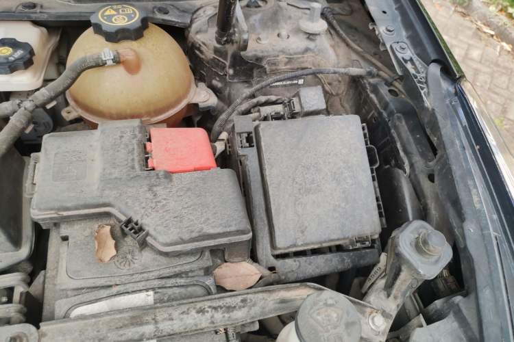 Used Cadillac XT5 2020 28T Luxury Version Engine Bay Left