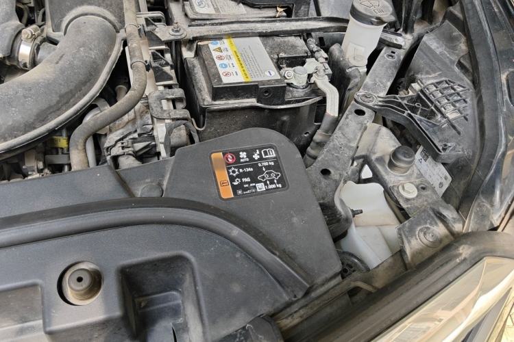 Used Cadillac XT5 2020 28T Four-Wheel Drive Luxury Version Engine Bay Left