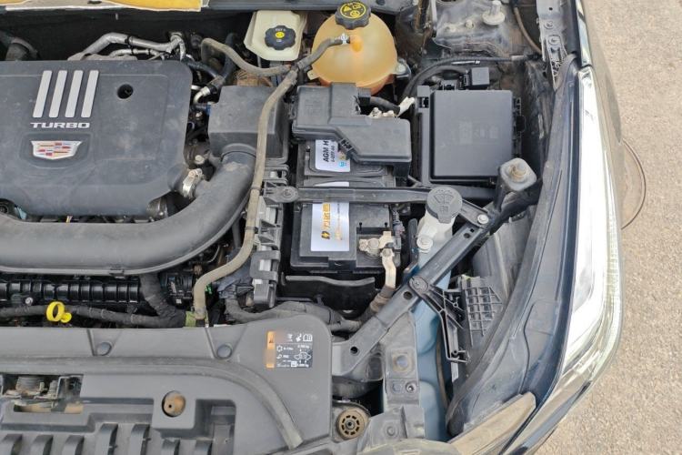 Used Cadillac XT5 2020 28T Luxury Version Engine Bay Left
