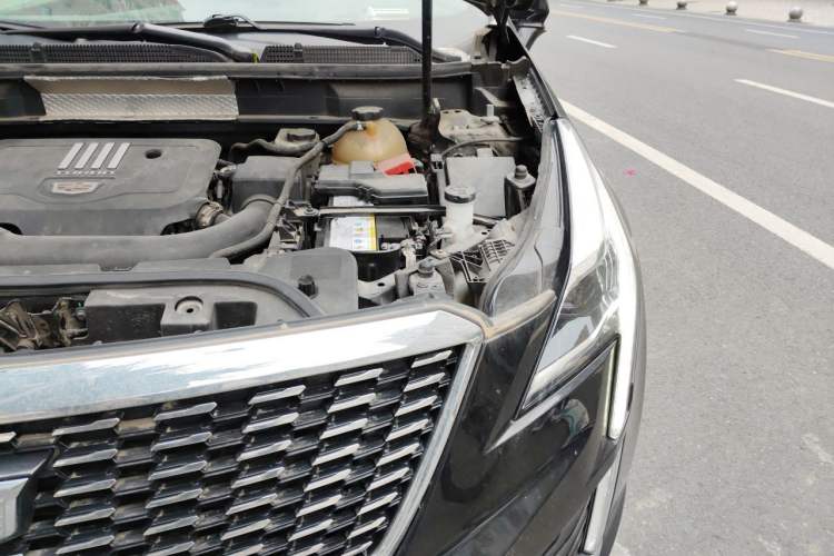 Used Cadillac XT5 2020 Revised Version 28T Tech Edition Engine Bay Left