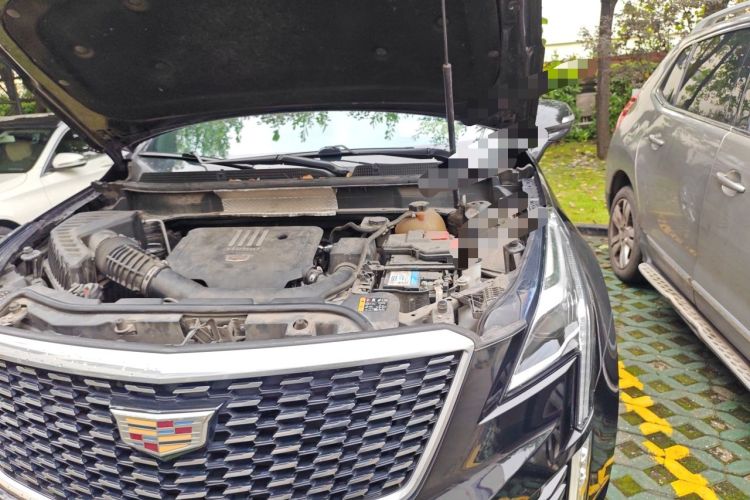 Used Cadillac XT5 2020 28T Luxury Version Engine Bay Left