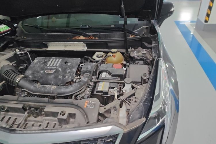 Used Cadillac XT5 2020 Revised Version 28T Luxury Edition Engine Bay Left