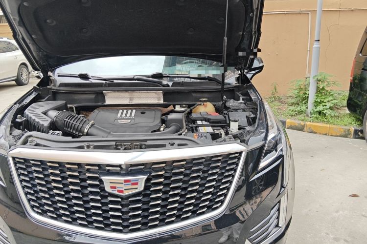 Used Cadillac XT5 2020 Revised Version 28T Luxury Edition Engine Bay Left