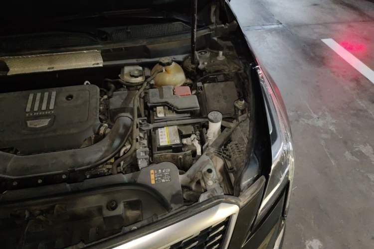 Used Cadillac XT5 2020 28T Four-Wheel Drive Luxury Version Engine Bay Left