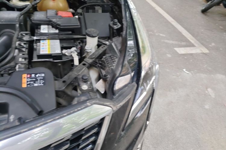 Used Cadillac XT5 2020 28T Luxury Version Engine Bay Left