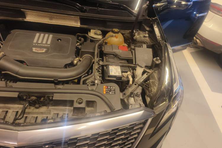 Used Cadillac XT5 2020 Revised Version 28T Four-Wheel Drive Tech Edition Engine Bay Left