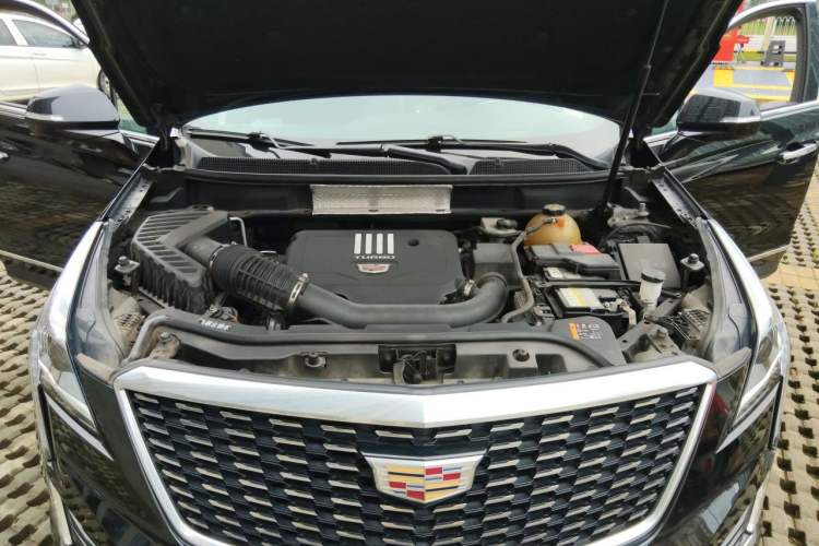 Used Cadillac XT5 2020 28T Luxury Version Engine Bay