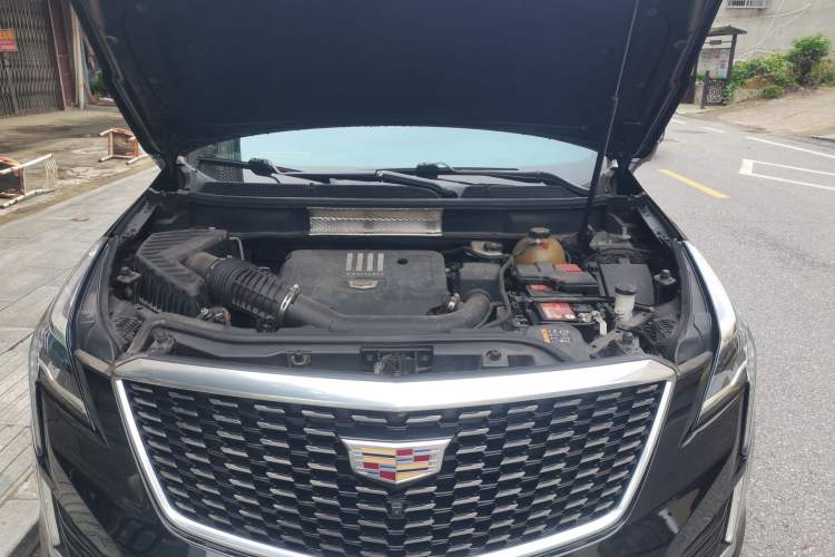 Used Cadillac XT5 2020 Revised Version 28T Luxury Edition Engine Bay
