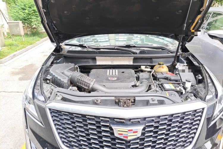 Used Cadillac XT5 2020 28T Luxury Version Engine Bay