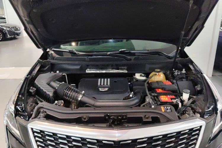 Used Cadillac XT5 2020 28T Luxury Version Engine Bay